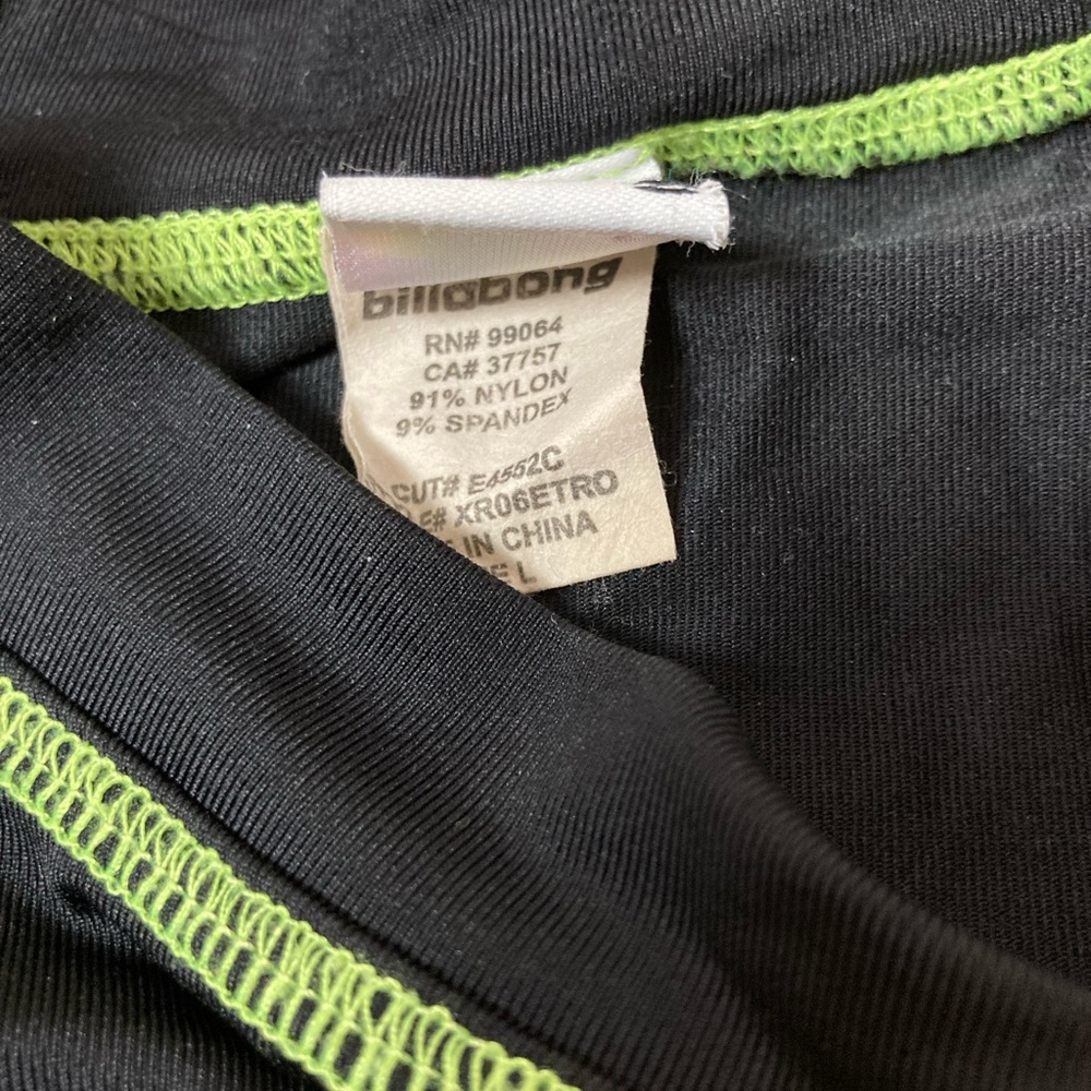 Billabong Rashguard - Picture 6 of 6